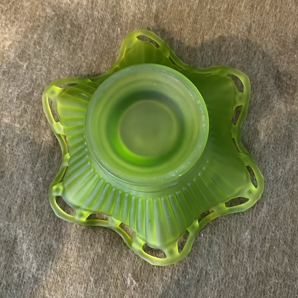 Westmoreland Green Satin Glass Open Work Wave Edge Pedestal Dish - Picture 4 of 6